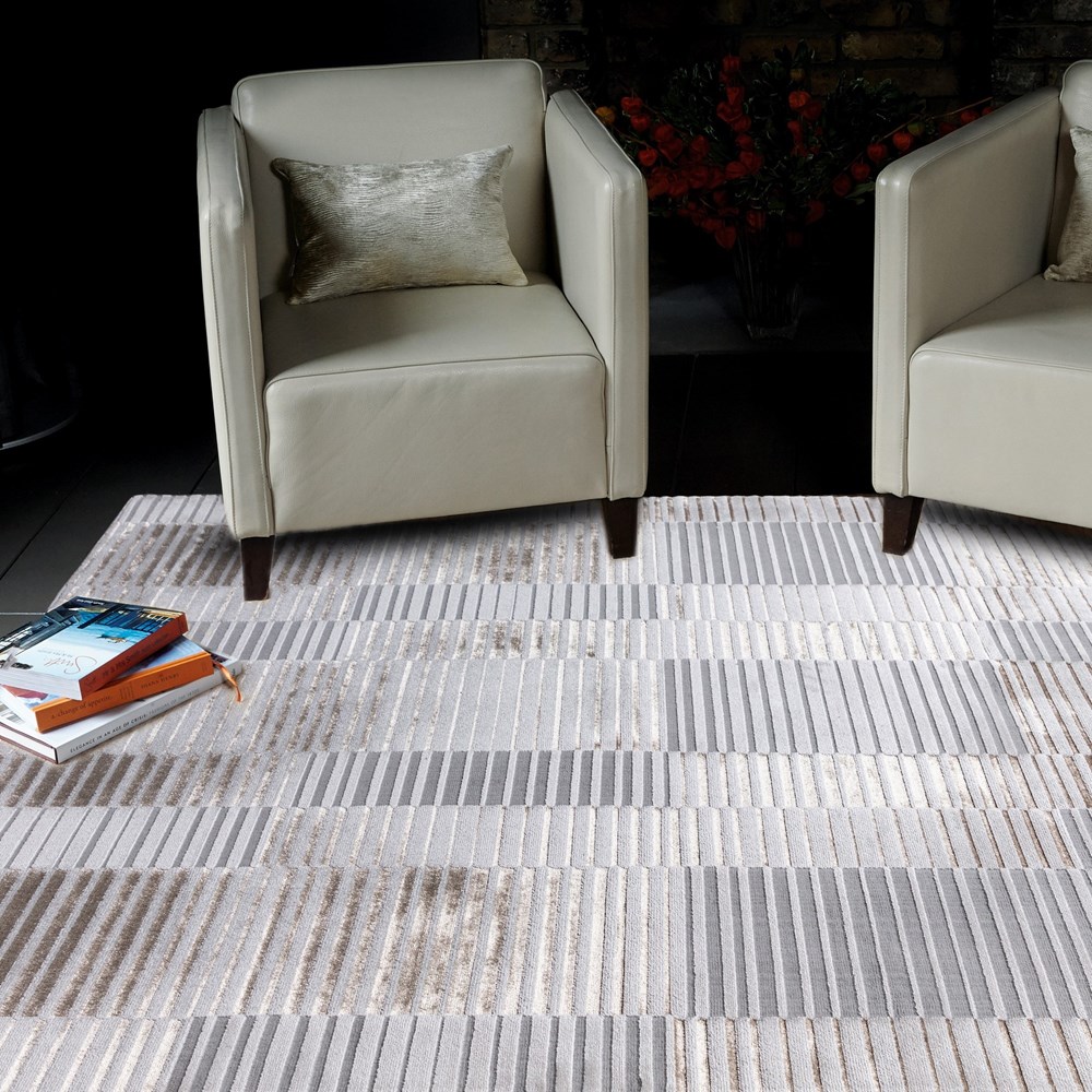 Aurora Ripple AU14 Geometric Rugs in Metallic Gold Silver